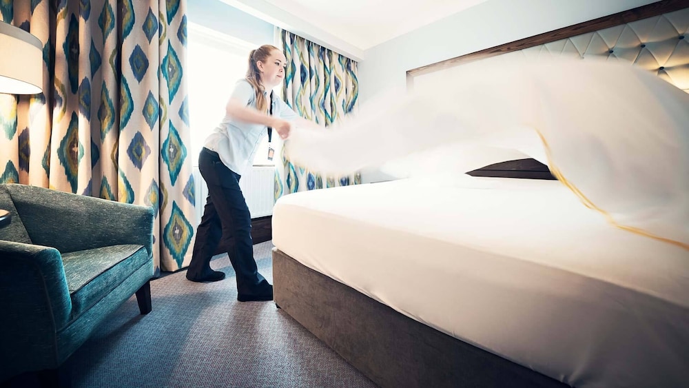 Cavan Crystal Hotel 26/57
