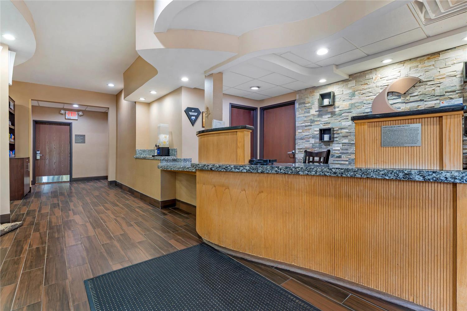 Comfort Suites Monroeville - Pittsburgh East 16/34