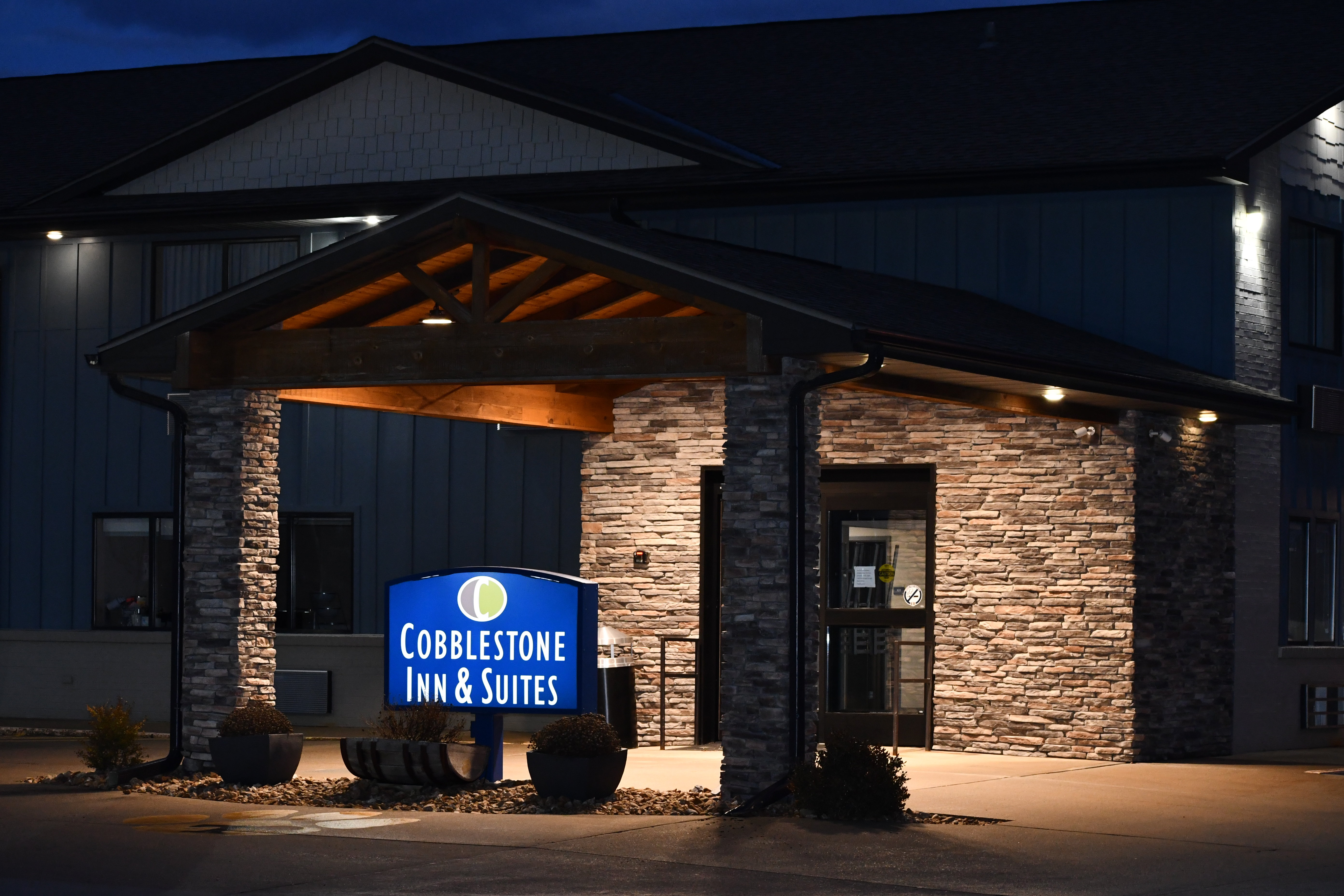 Cobblestone Inn & Suites - Trenton 1/45
