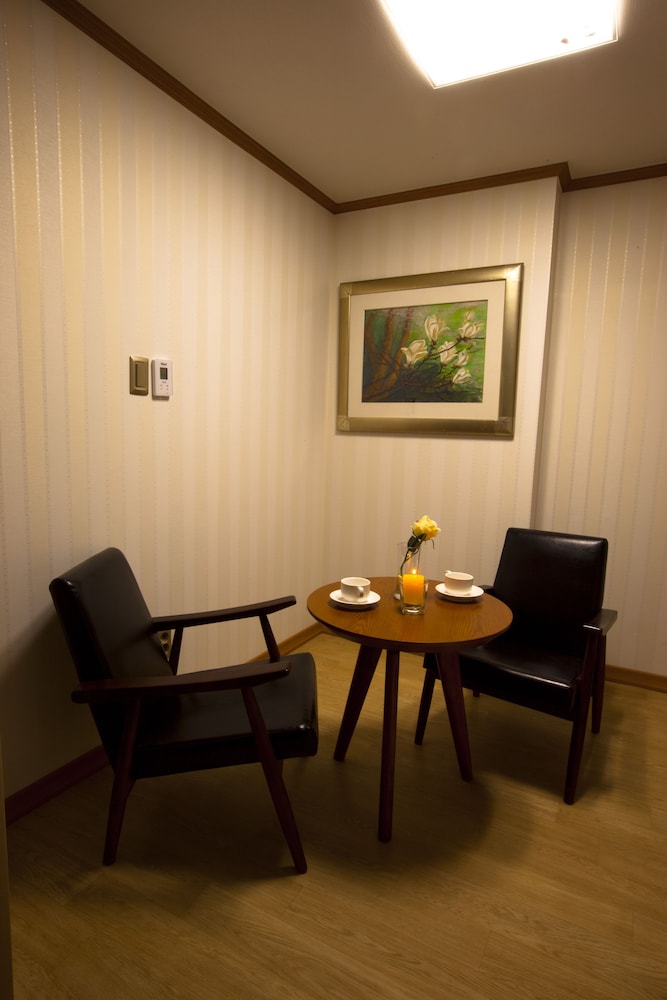 Hotel Daewoo Inn 30/35