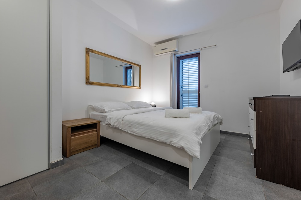Villa Plat 9/50