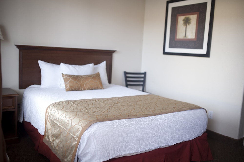 St George Inn Suites 23/67