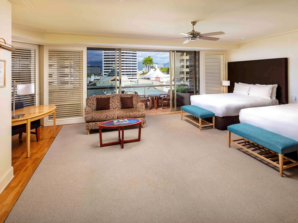 The Reef Hotel Casino Cairns - Handwritten Collection 47/74