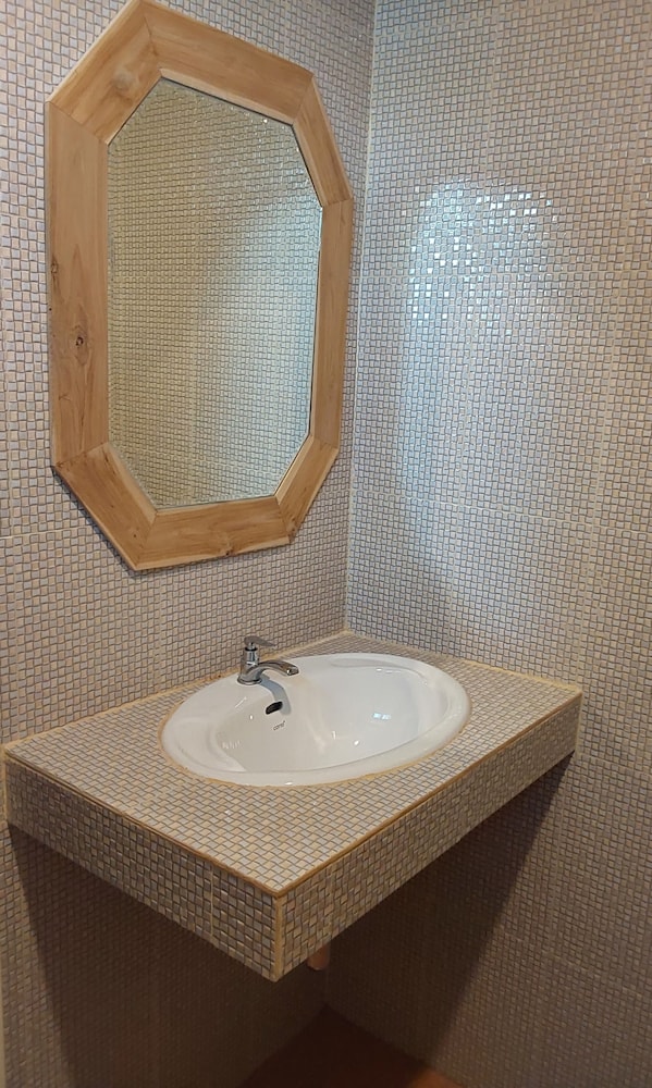 Araya Boutique Hotel 69/69