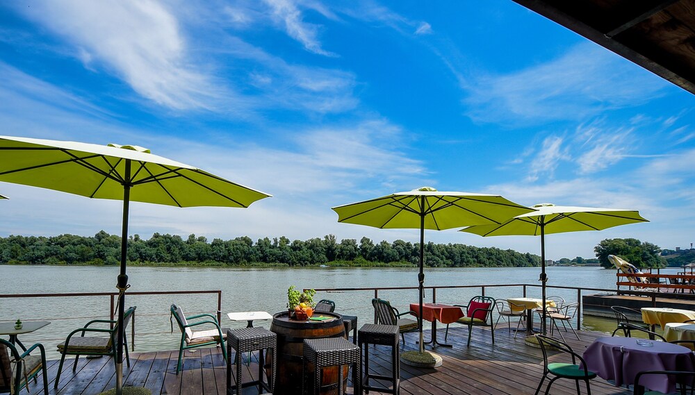 San Art Floating Hostel&Apartments 20/28
