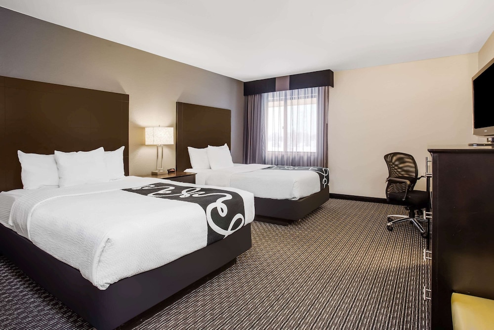 La Quinta Inn Oshkosh 11/56