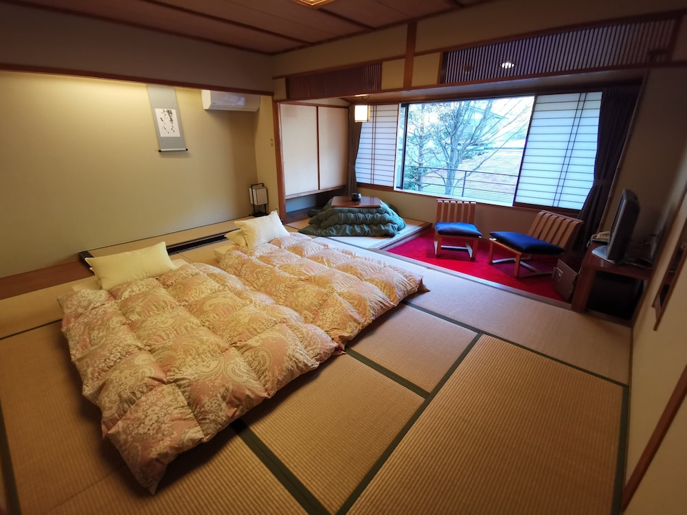Sakahijiri Hotel in Nikko 2/21
