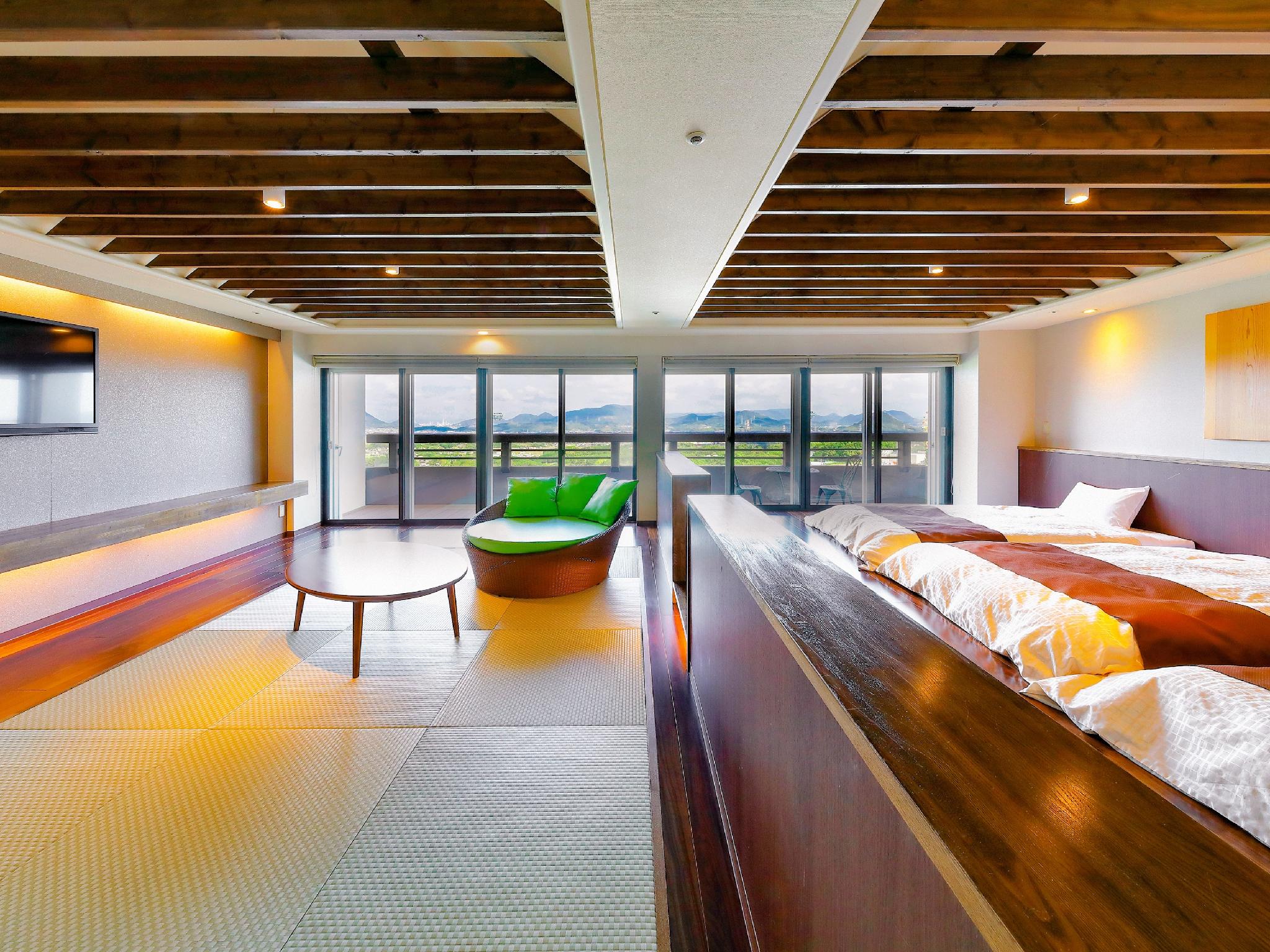 Japanese Western, Suite, Park Side