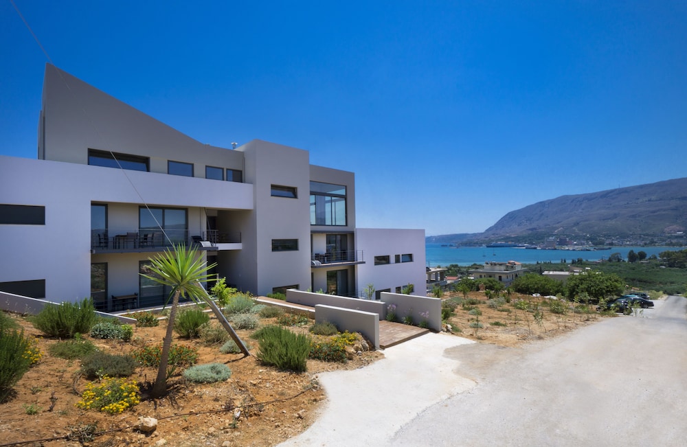Seametry Luxury Living Apartments photo5