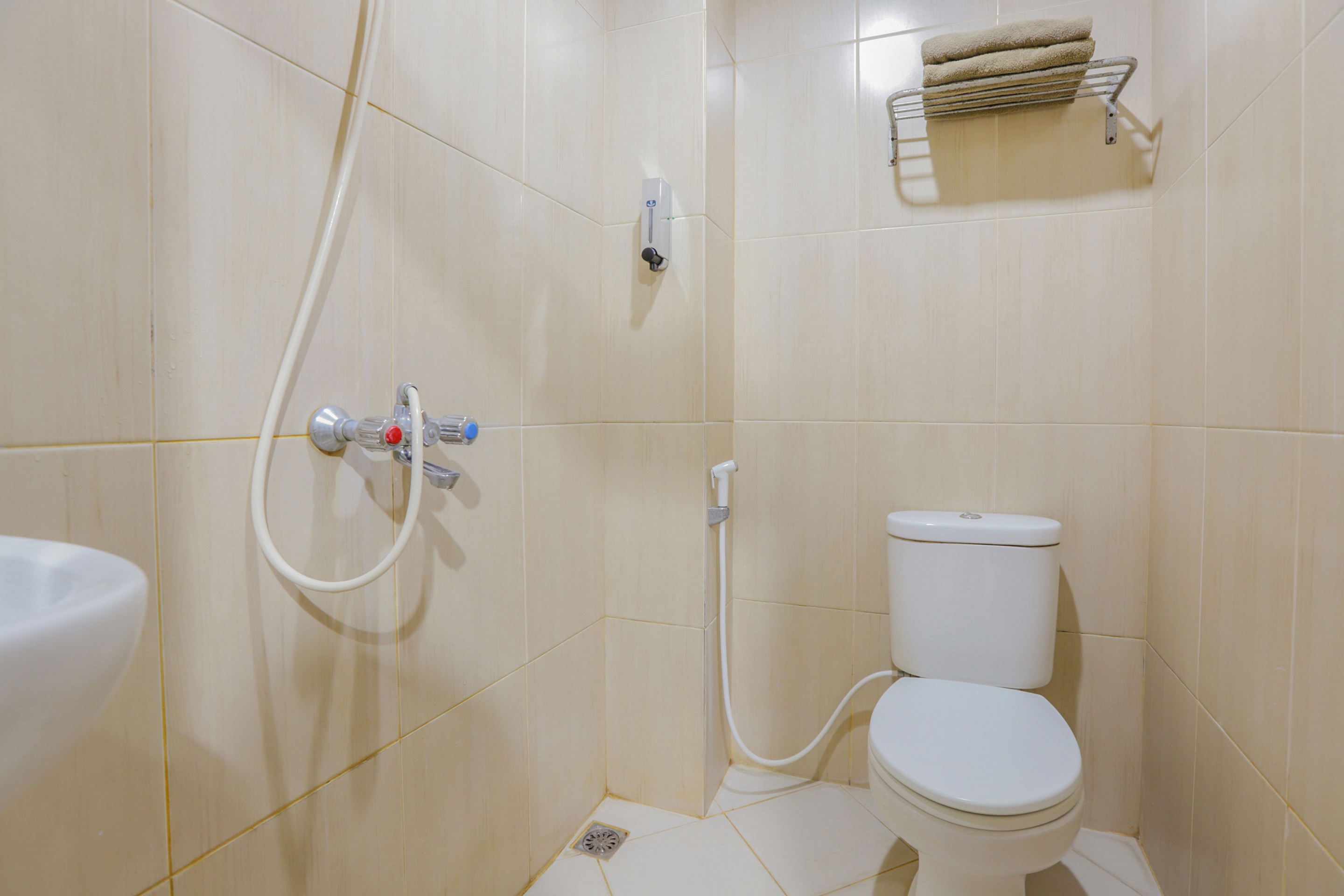 OYO 918 Hotel Senen Indah Syariah 43/50