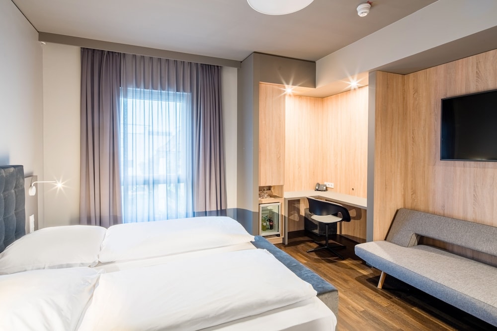 Hotel Cult Frankfurt City 18/55