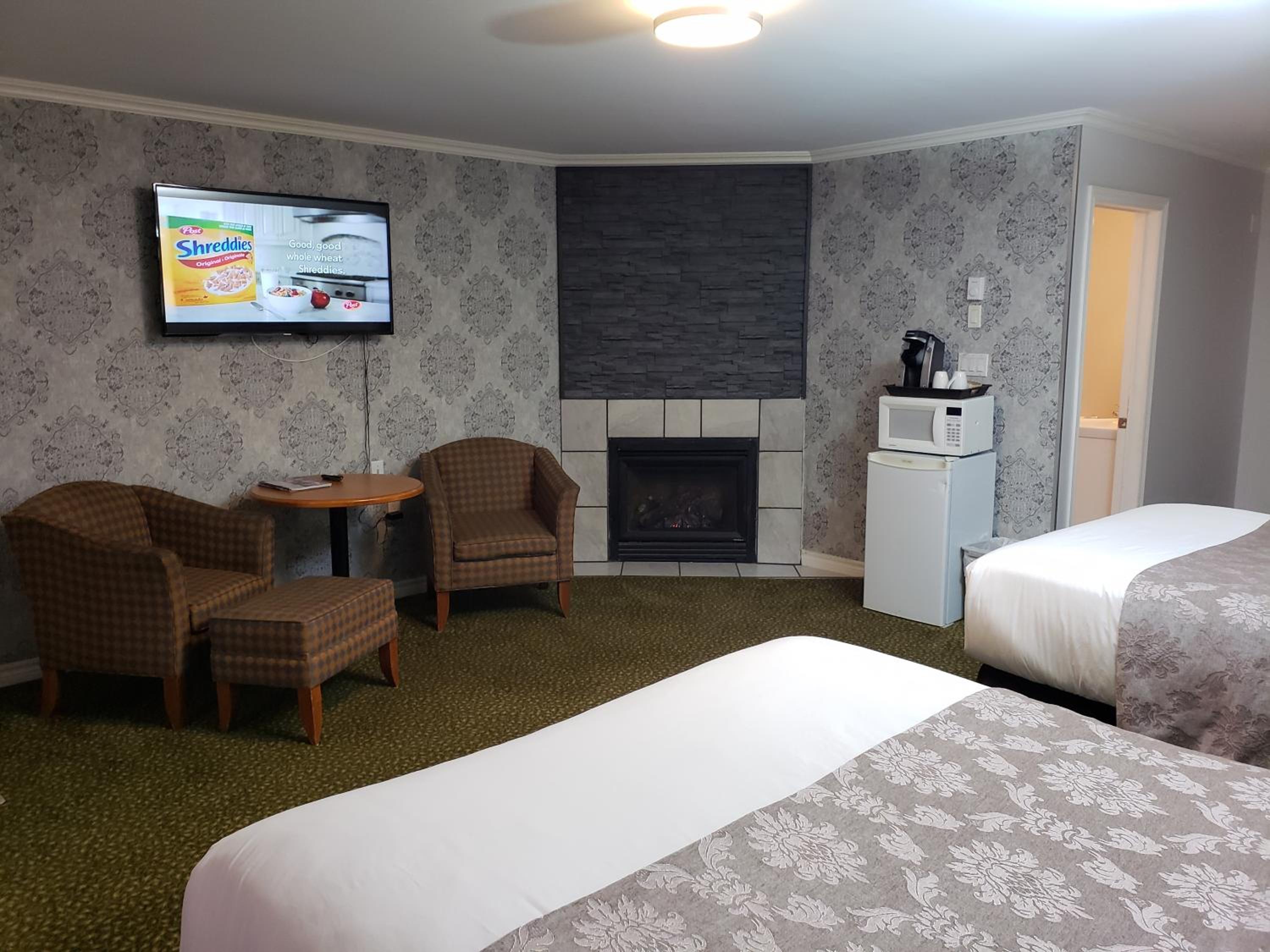 Regency Inn & Suites 23/33