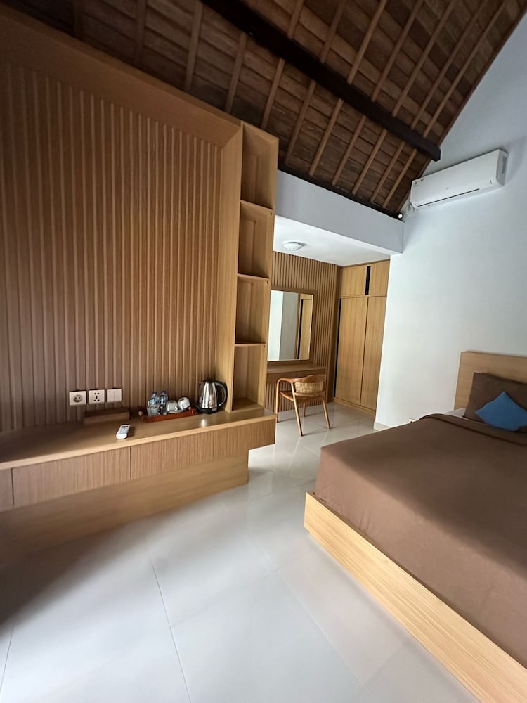 Bintang Bungalow 27/61