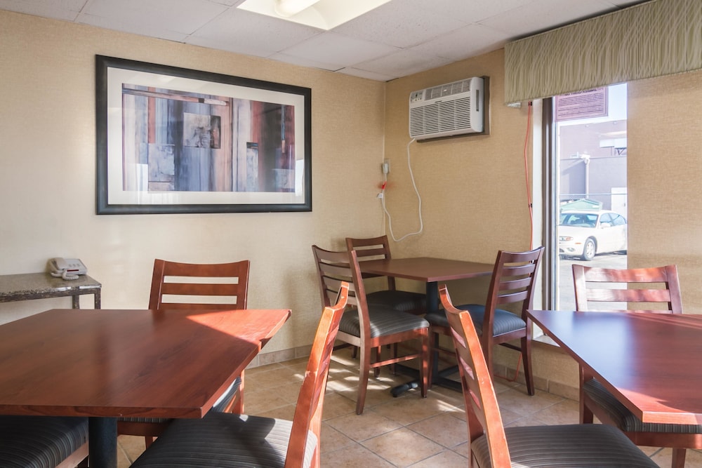 Motel6 Madison, WI - East 45/55