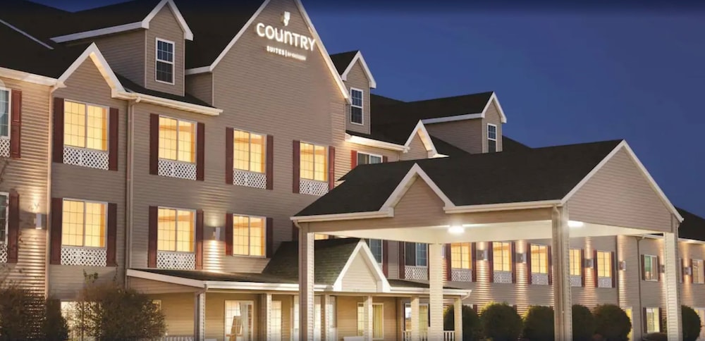 Country Inn & Suites By Radisson Bismarck Waterpark 21/22