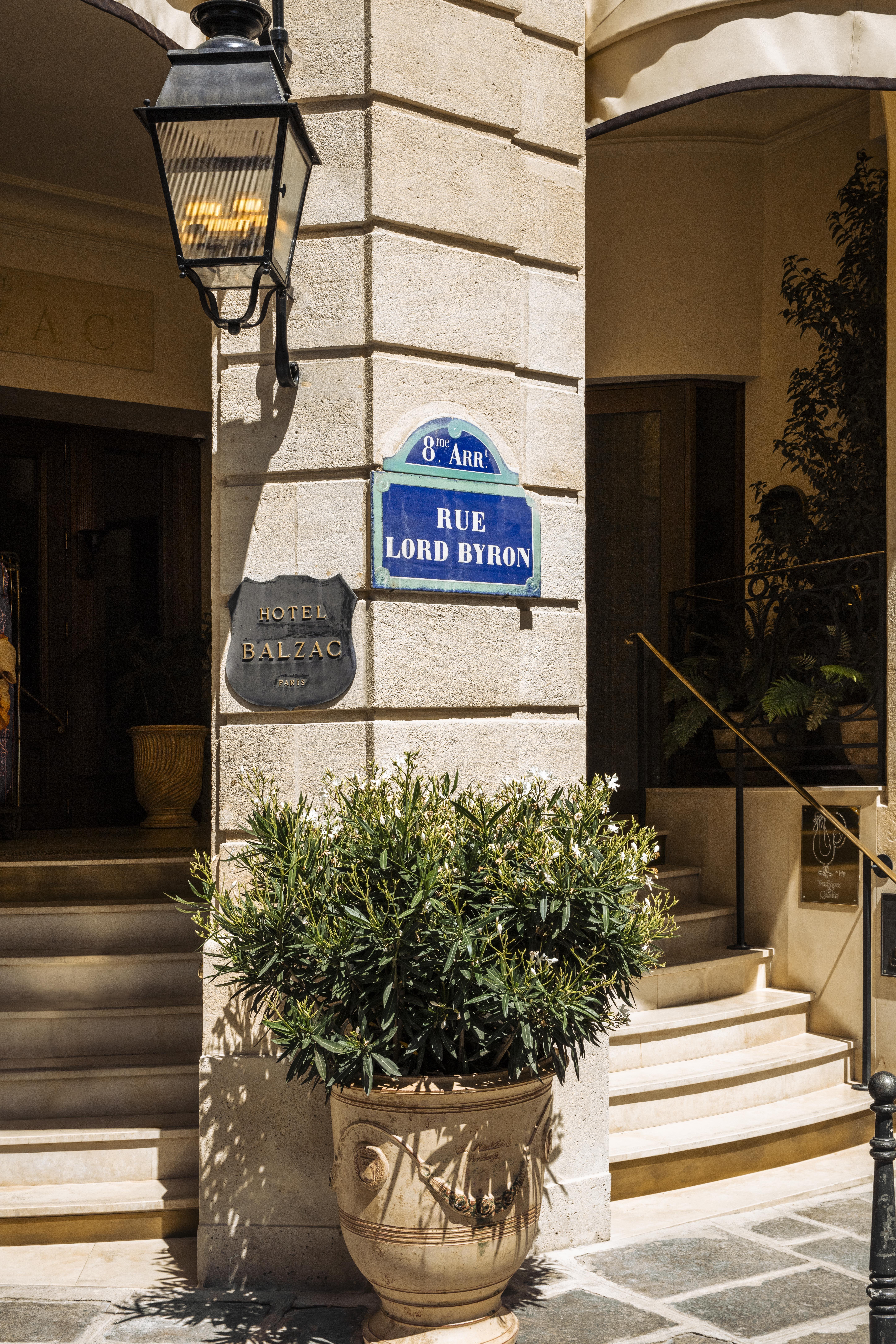 Hotel Balzac Champs Elysees 4/34