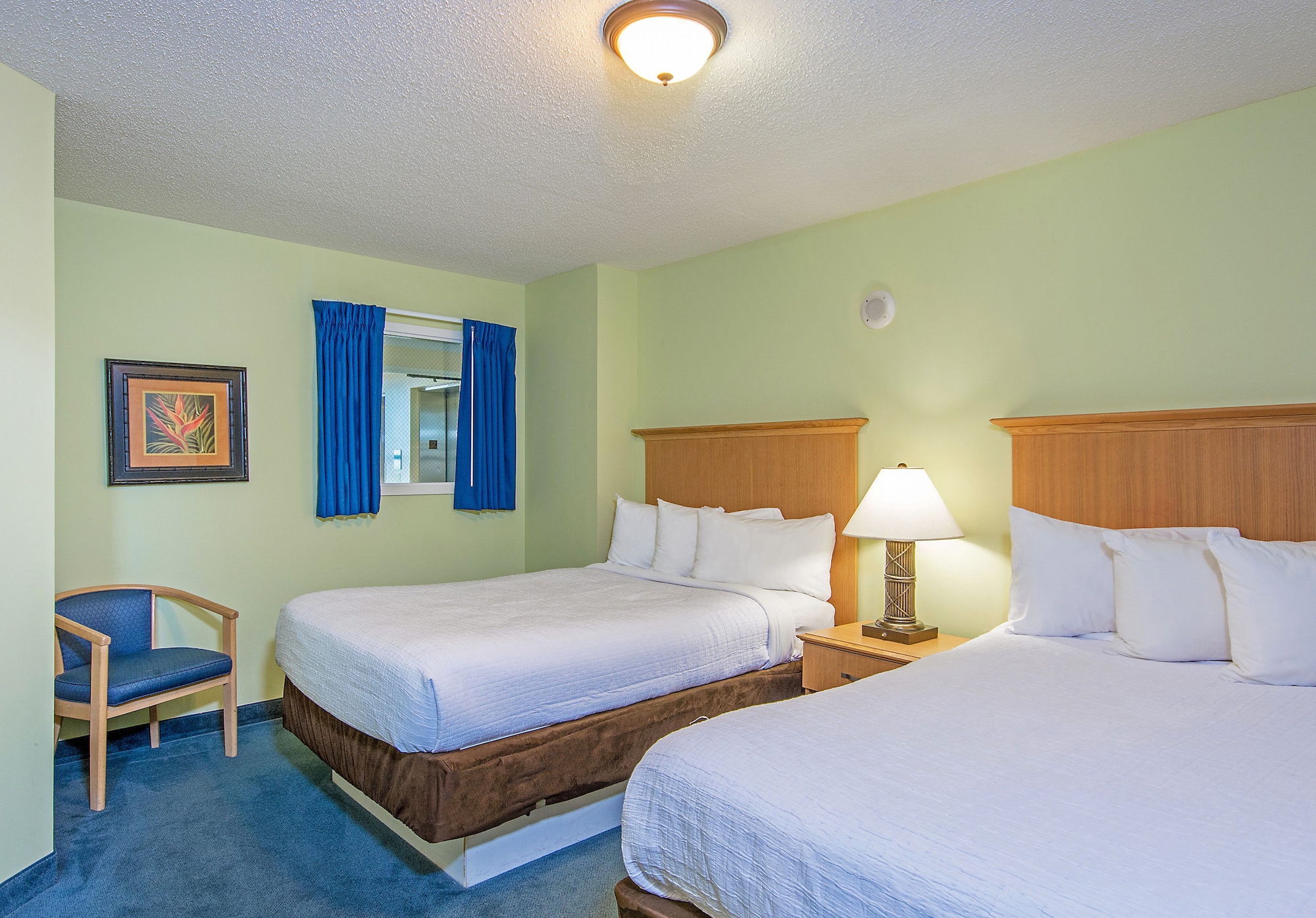 2 BEDROOMS, CONDO, OCEAN FRONT