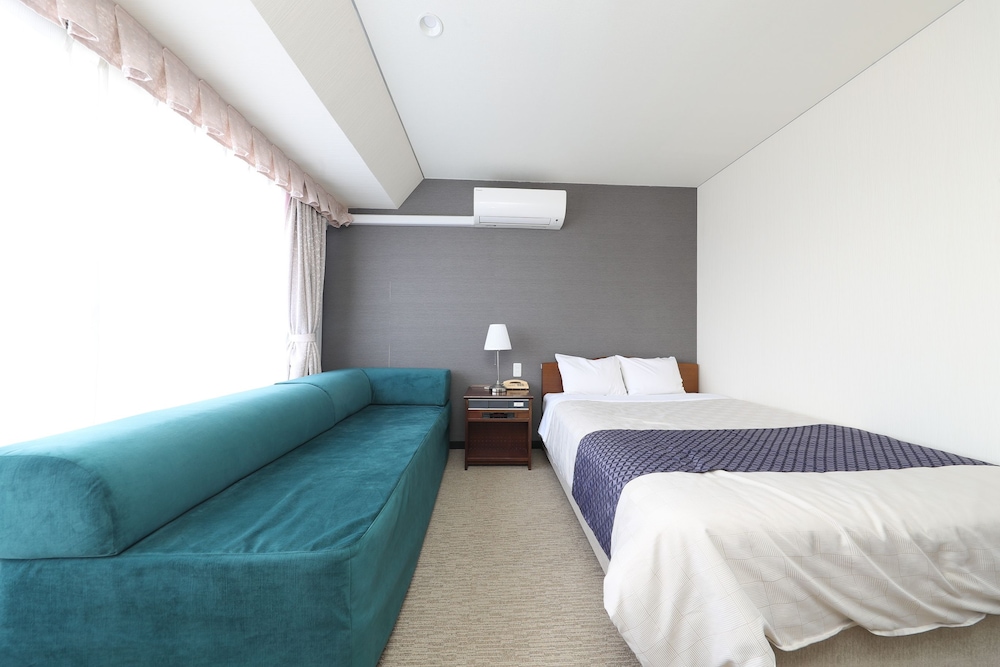 Hotel 21 19/57