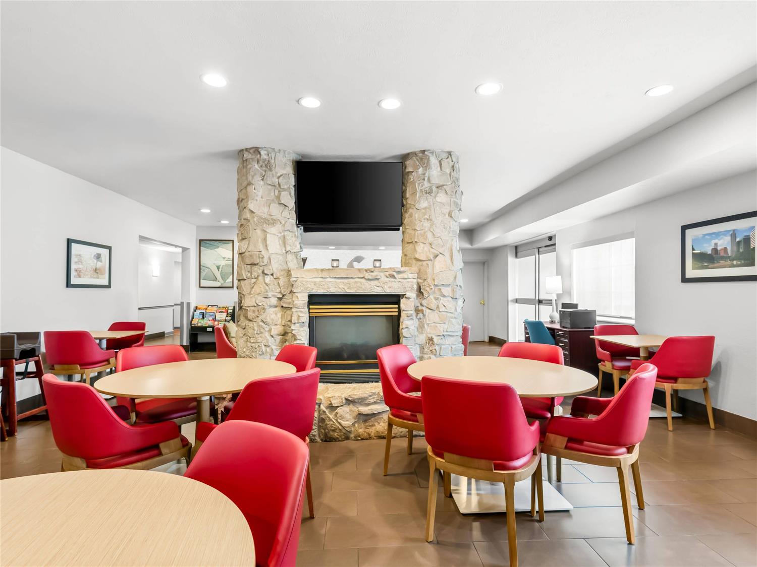 Comfort Inn & Suites Bellevue - Omaha Offutt AFB 36/42