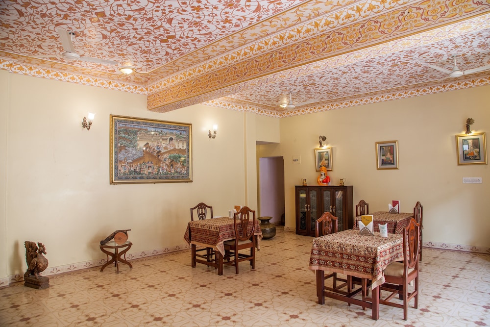 Anuraag Villa 47/65