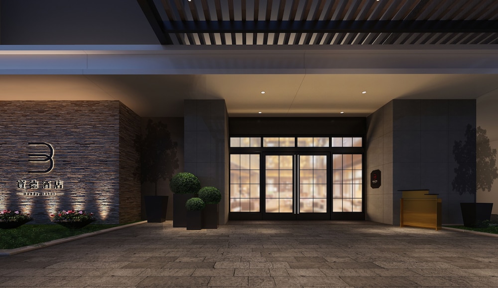 Buddy Hotel 7/50