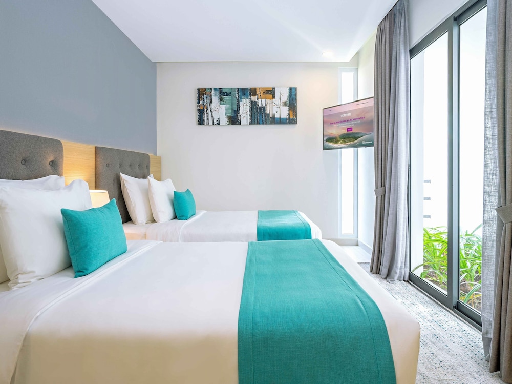 DELUXE, TWIN BEDS
