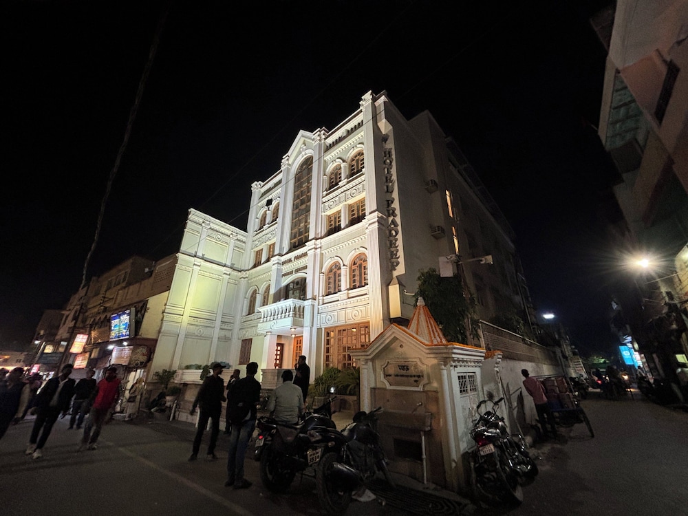 HOTEL PRADEEP 7/55