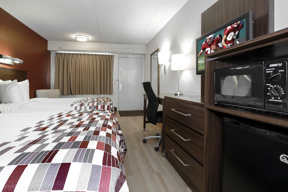 Red Roof Inn Aberdeen 12/26