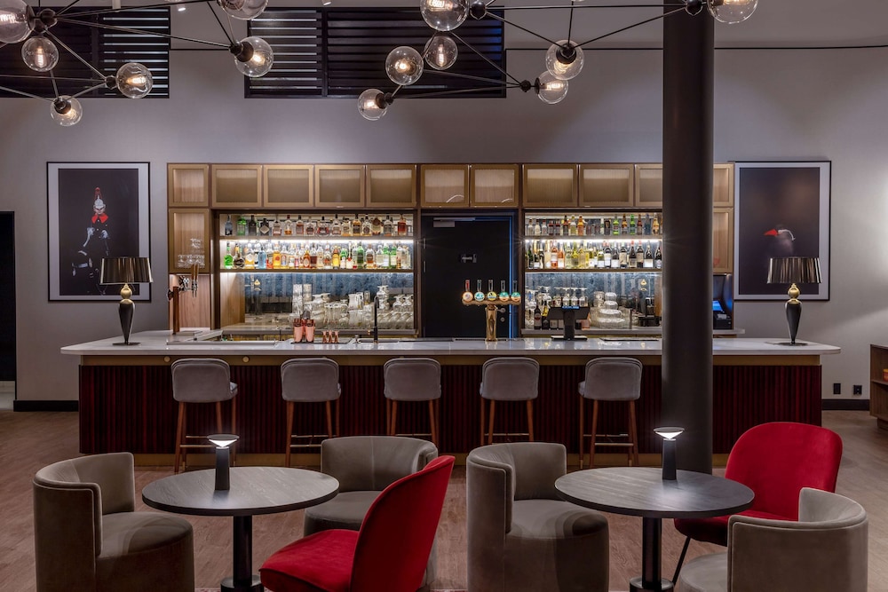 Radisson RED Oslo Airport 36/60