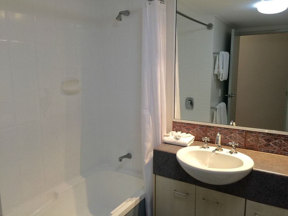 Inn Cairns 16/56