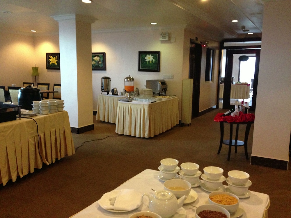 Rain Rock Hotel 33/46