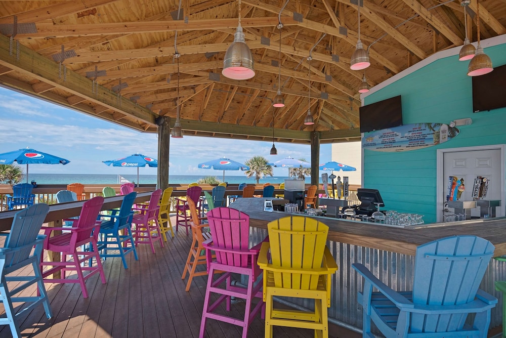 Ramada by Wyndham Panama City Beach / Beachfront 19/25