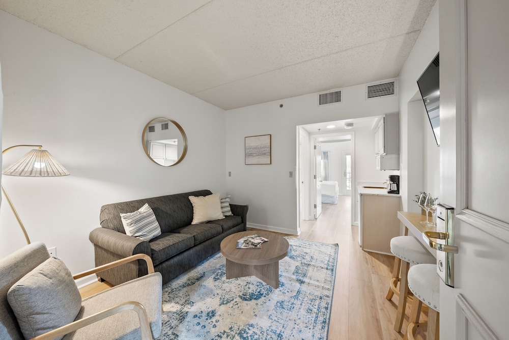 Bella Vista Suites 34/59