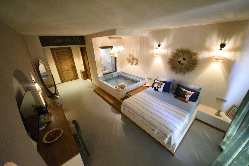 Z Exclusive Hotel And Villas 16/30
