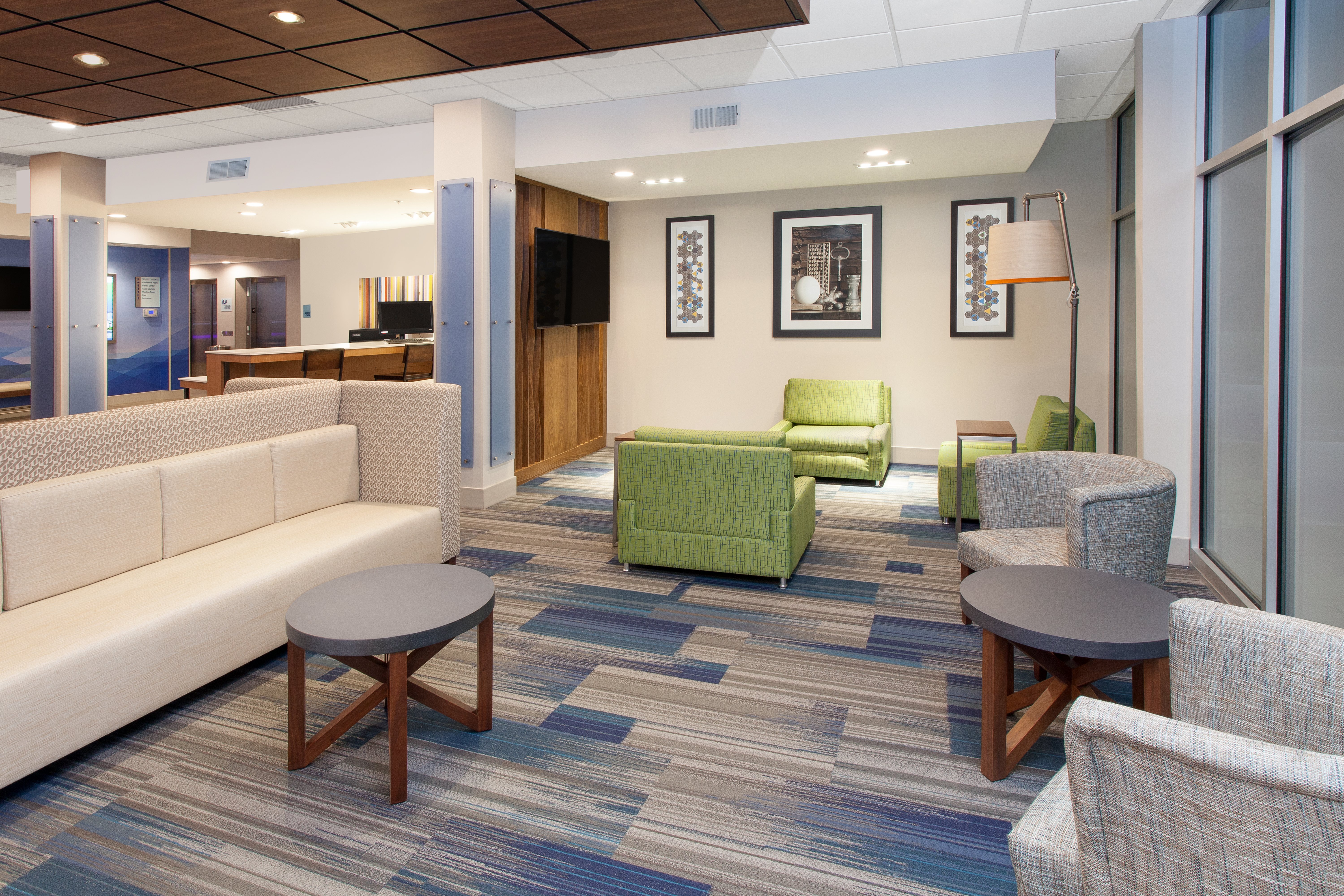 Holiday Inn Express and Suites Sterling Heights-Detroit Area 14/23