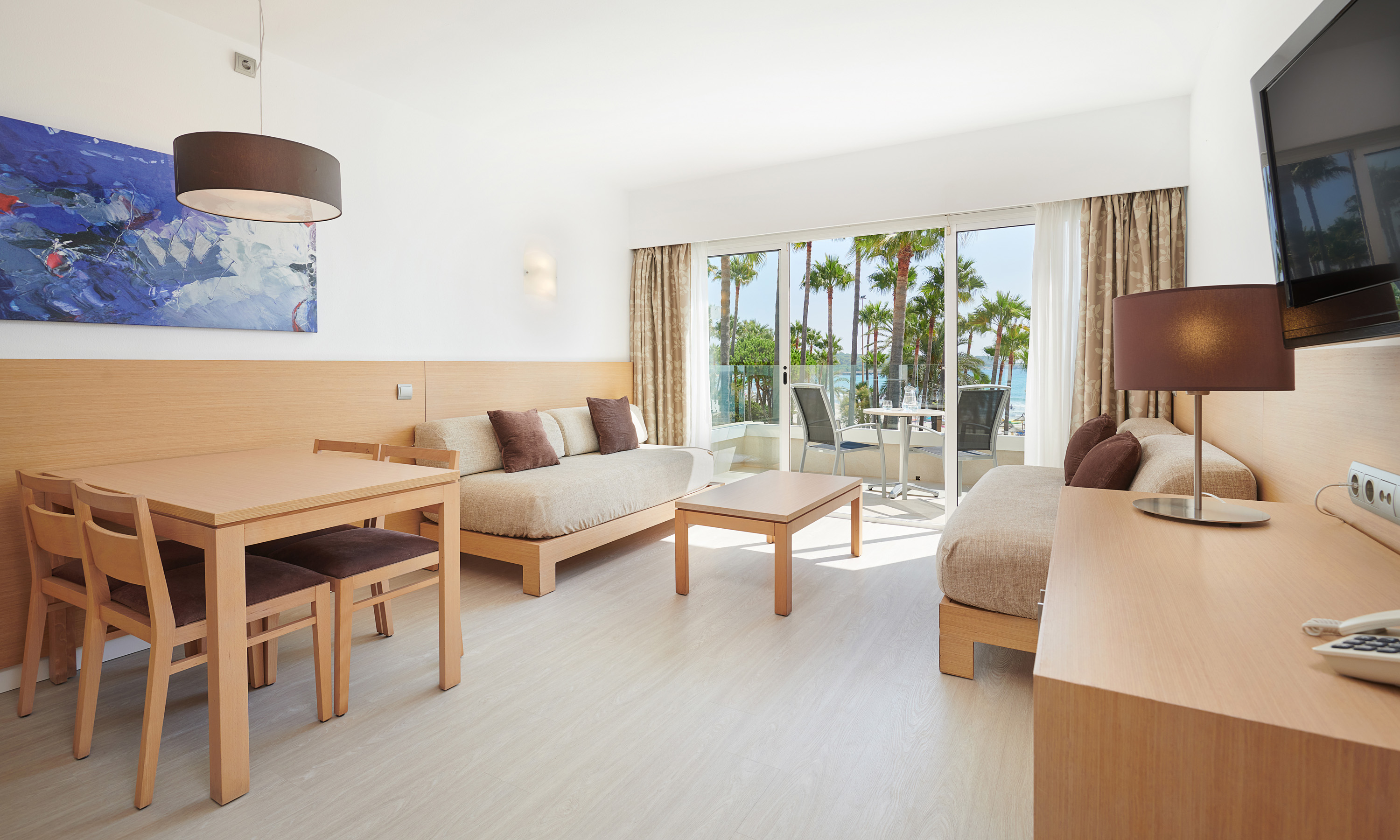 Room, Sea View