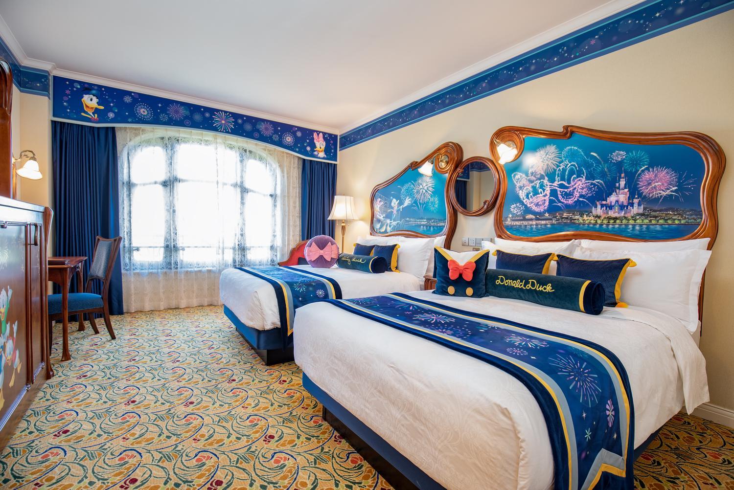 Disneyland Hotel 13/36