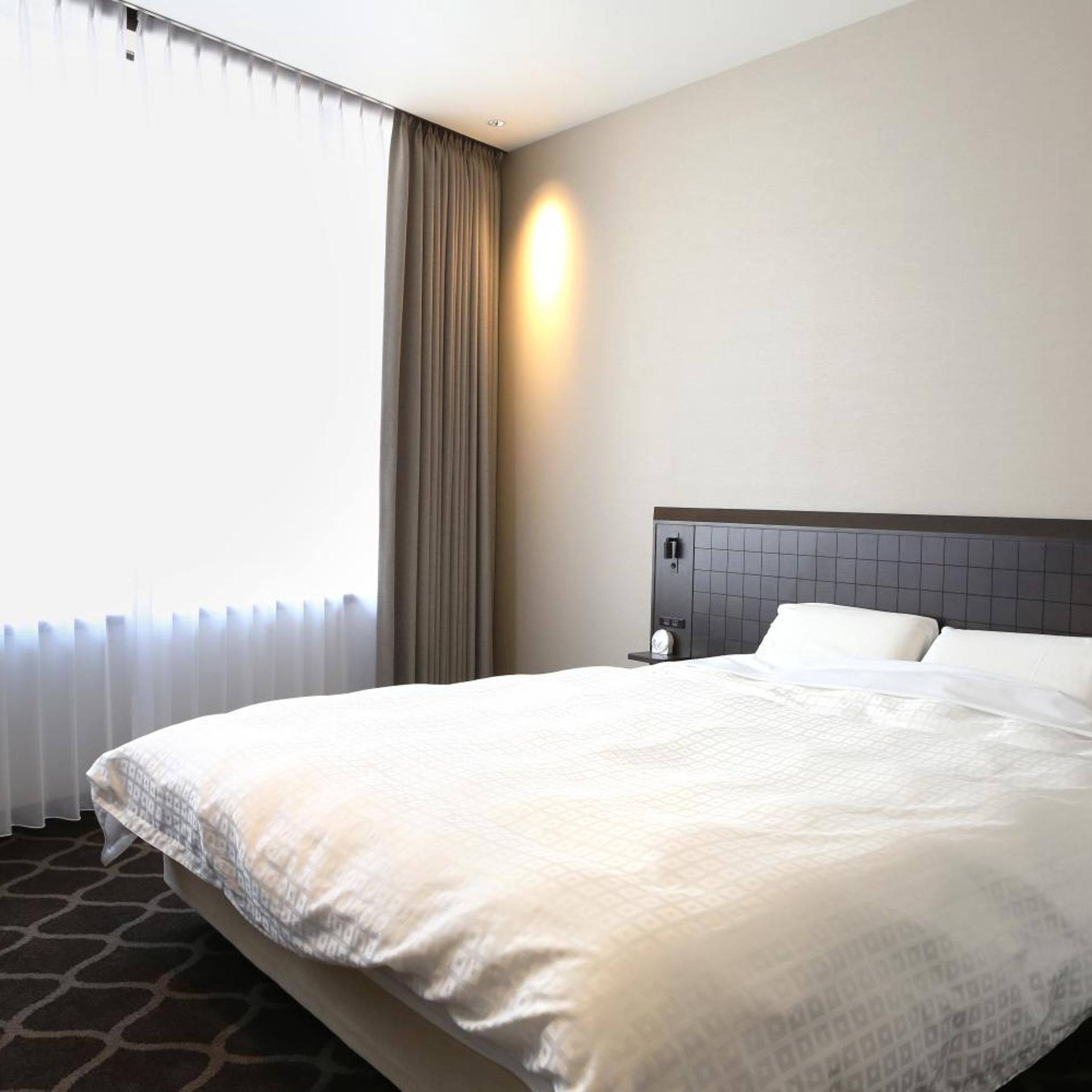 Premium, Double Bed, Low Floor