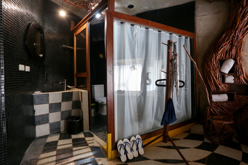 Mo Rooms 47/50