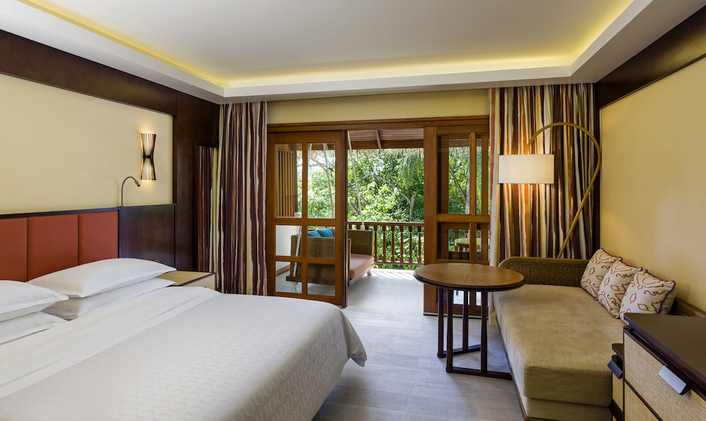 Island, Deluxe, King Bed