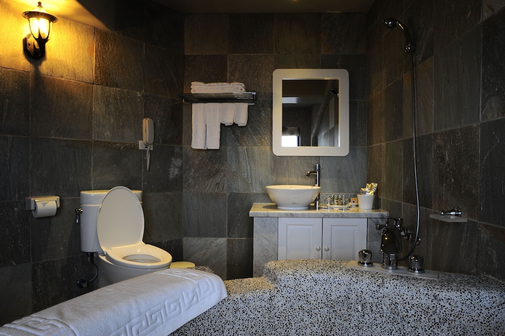 Chateau Villa 30/33