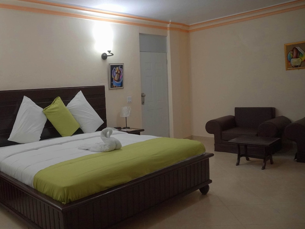 La Pepiniere Hotel 10/50