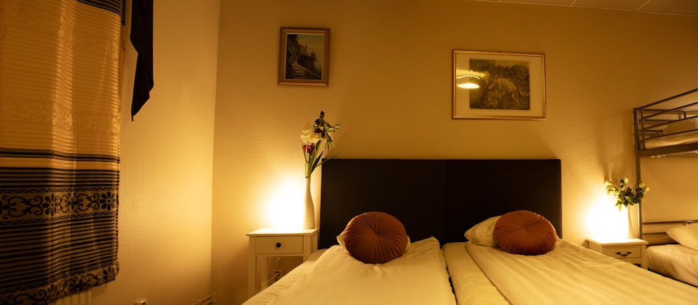 Euroway Hotel 41/50