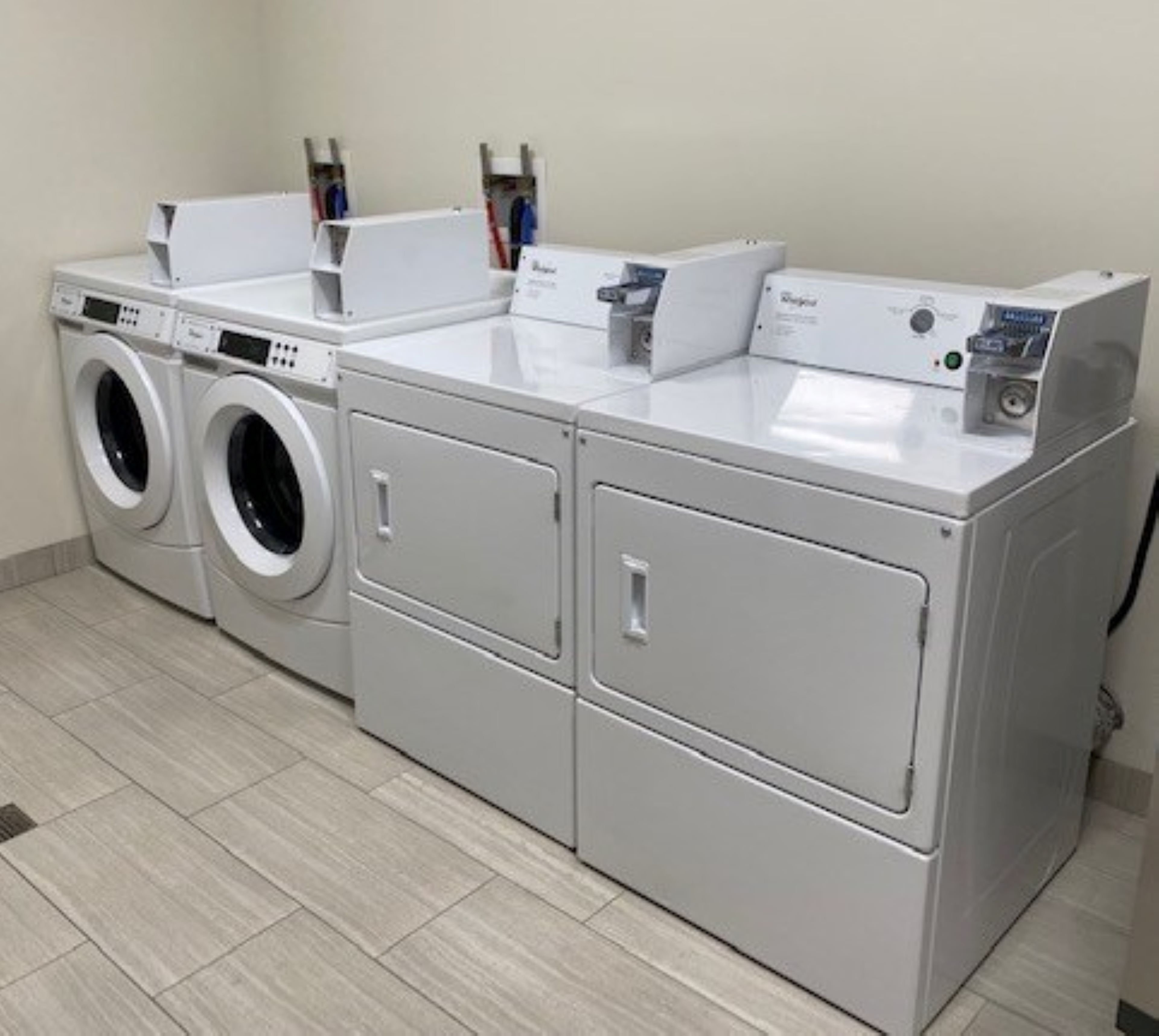Holiday Inn Express and Suites Warrensburg North 5/58
