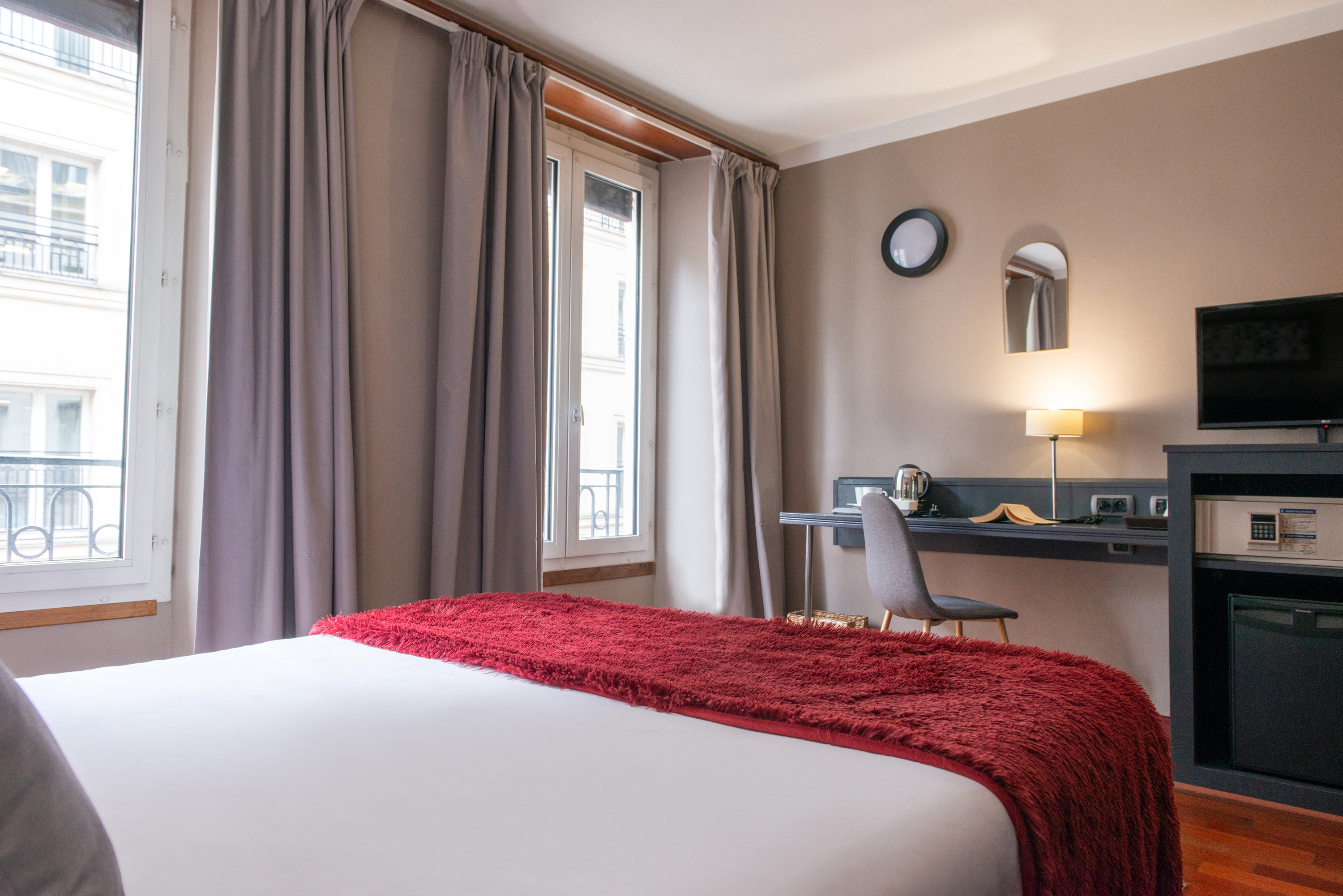 SUPERIOR, DOUBLE BED