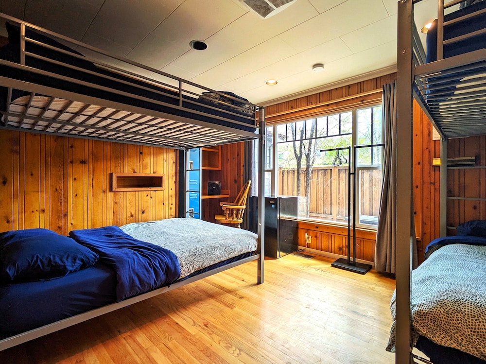 COMFORT, QUADRUPLE, MULTIPLE BEDS