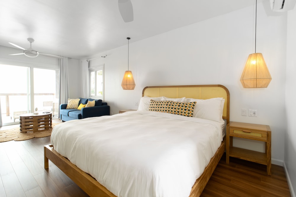 The Beach House Boutique Hotel 13/49