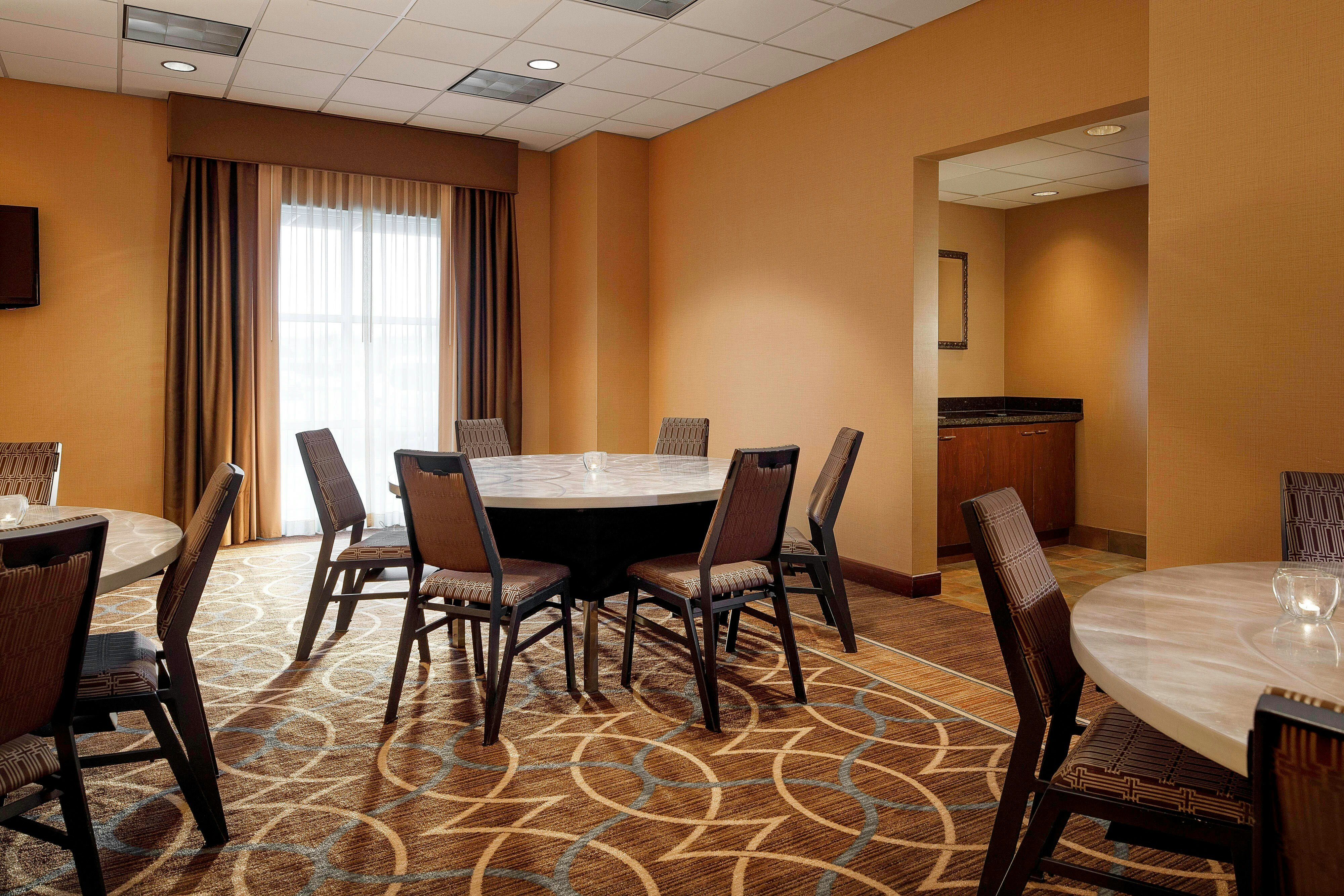 Sheraton Sioux Falls Convention Center 21/22