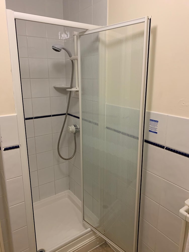 Yelf's Hotel 25/25