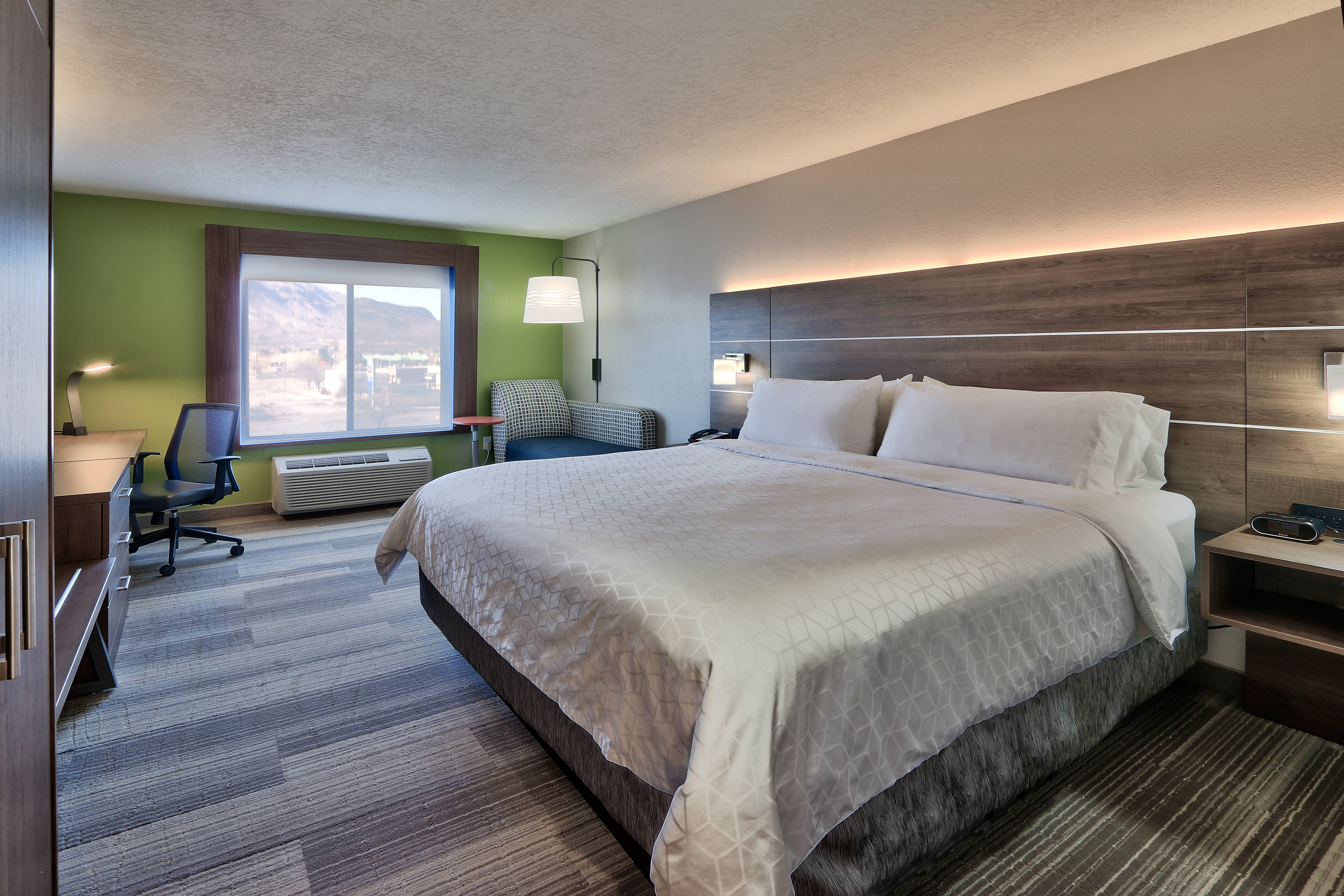 Leisure, King Bed